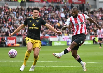 Manchester United pierde 3-1 en Brentford, máxima presión para Amorim
