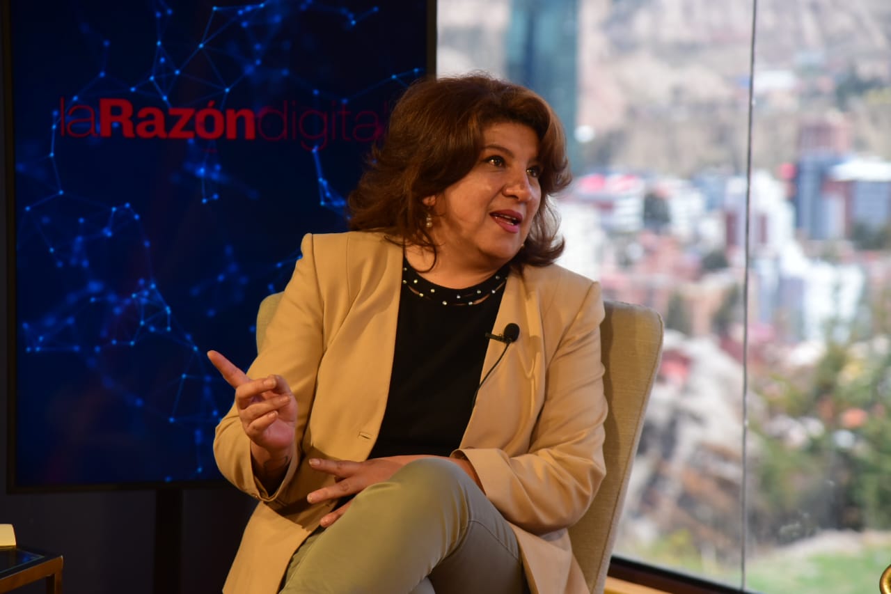 La directora general de Lucha contra la Trata y Tráfico de Personas del Viceministerio de Seguridad Ciudadana, Carola Arraya, habla sobre los predios de la FELCV. Foto: Rodwy Cazón