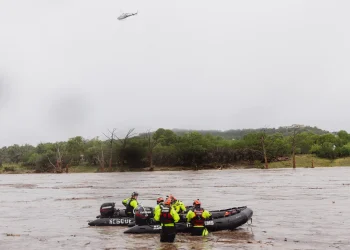 Las labores de búsqueda y rescate continúan/AFP