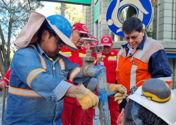 Verificaron la operabilidad de los hidrantes/Bomberos Antofagasta