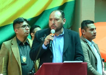 Gobierno denuncia amenazas de convulsión y toma de instituciones por evistas