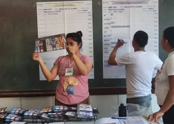Se cierra la jornada de votación y se inicia el conteo de votos