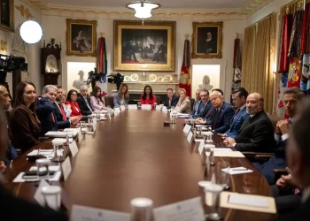 Trump hizo el anuncio en una reunión de gabinete/The White House