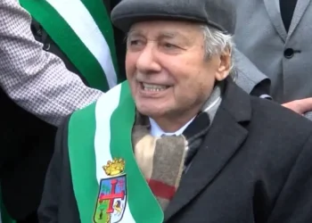 Líderes políticos se unen para homenajear a Percy Fernández