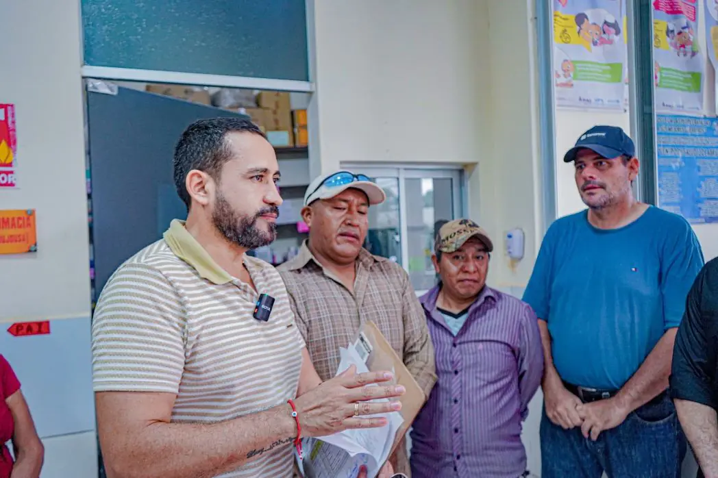 El alcalde de Trinidad, Cristhian Cámara, y su gabinete decidieron reducir sus sueldos. FOTO: GAMT