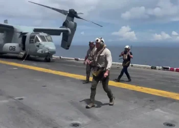 El jefe del Pentágono, Pete Hegseth, visitó un buque de EEUU en Puerto Rico/Pentágono