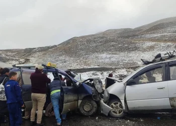 Un accidente de tránsito ocurrió la tarde de este domingo en la Cumbre, camino a los Yungas de La Paz. FOTO: RRSS