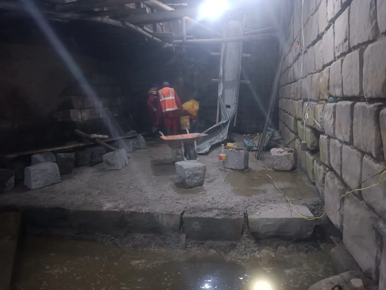 La bóveda del río Choqueyapu se encuentra deteriorada. FOTO: GAMLP
