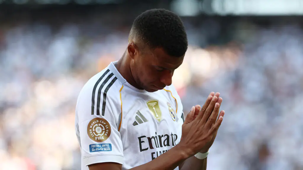 Mbappé retira su denuncia por acoso moral contra el PSG