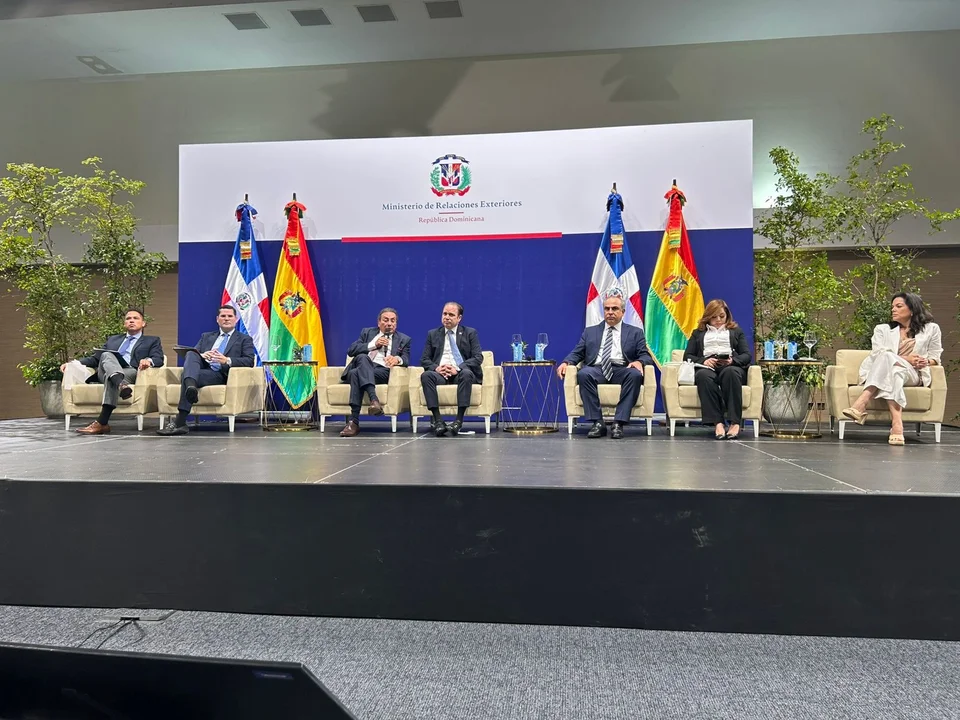 Bolivia y República Dominicana estrechan vínculos empresariales