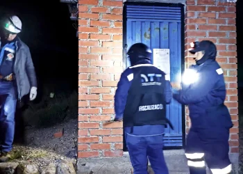 Personal de la ATT incautó siete emisoras que operaban de forma ilegal en La Paz y El Alto. FOTO: ATT