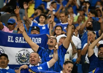 FIFA abre expediente a El Salvador por gritos racistas ante Surinam