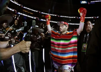 Julio César Chávez Jr tuvo una pelea el sábado con Jake Paul/AFP