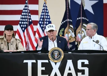 Trump se reunió con los equipos de emergencia/AFP