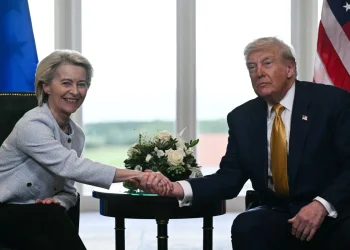 Trump y Ursula von der Leyen logran un acuerdo/AFP
