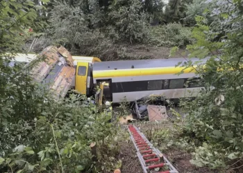 Dos vagones se descarrilaron/AFP