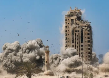 Israel sigue bombardeando la ciudad de Gaza/AFP