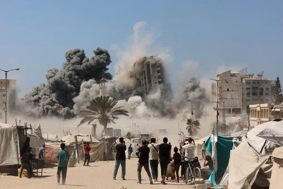 Otro edificio fue destruido en Gaza/AFP
