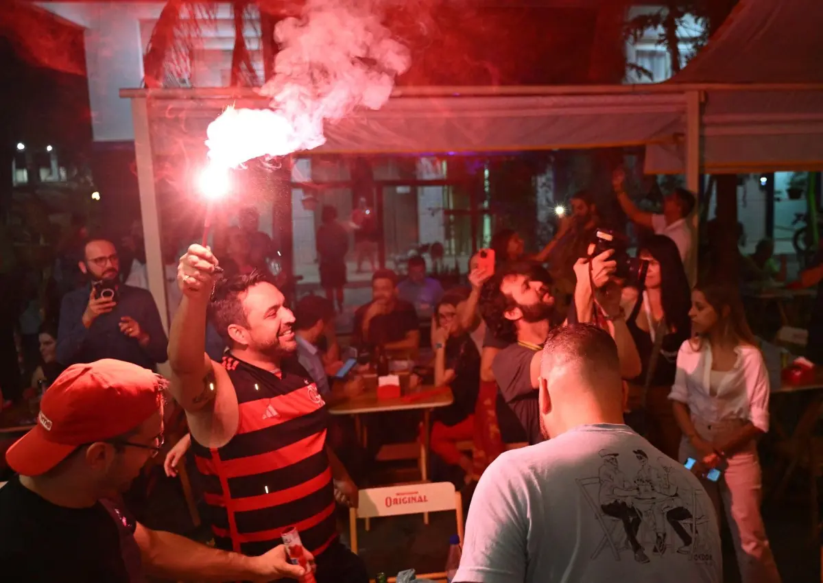 En un bar de Brasilia celebraron el fallo/AFP