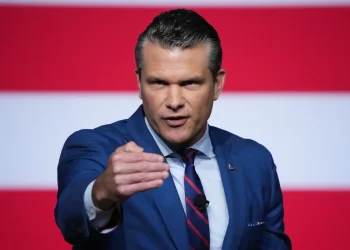 Pete Hegseth se reunió con jefes militares en Quantico/AFP