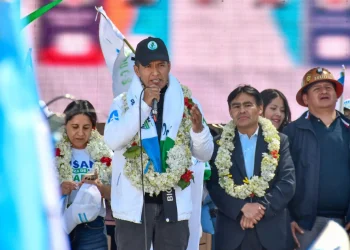 Andrónico pide a los de ‘discurso nostálgico’ a sumarse a su proyecto