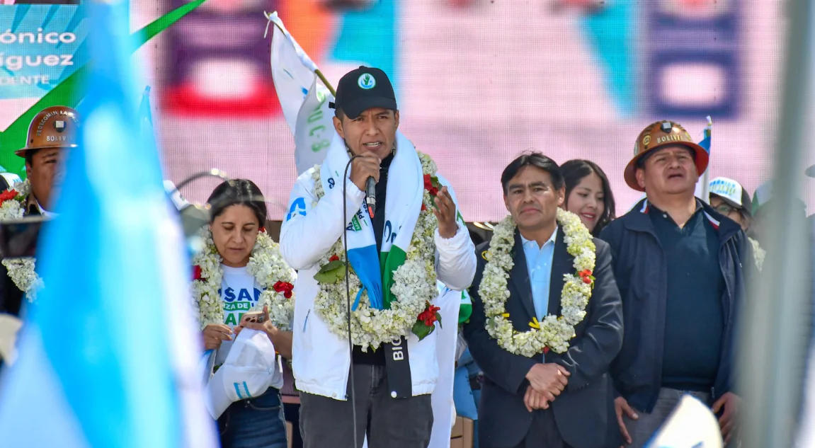 Andrónico pide a los de ‘discurso nostálgico’ a sumarse a su proyecto