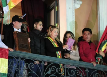 Luis Fernando Camacho, Jeanine Áñez y Marco Pumari, protagonistas en la crisis poselectoral de 2019. Foto: Archivo La Razón
