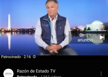 En el espacio de Razón de Estado, de Dionisio Gutiérrez, hay propaganda a favor de Jorge Quiroga. Captura de imagen de YouTube