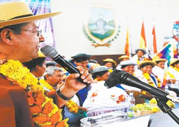 El presidente Luis Arce Catacora, en ocasión del XVIII congreso de las Bartolina Sisa, en Tarija.