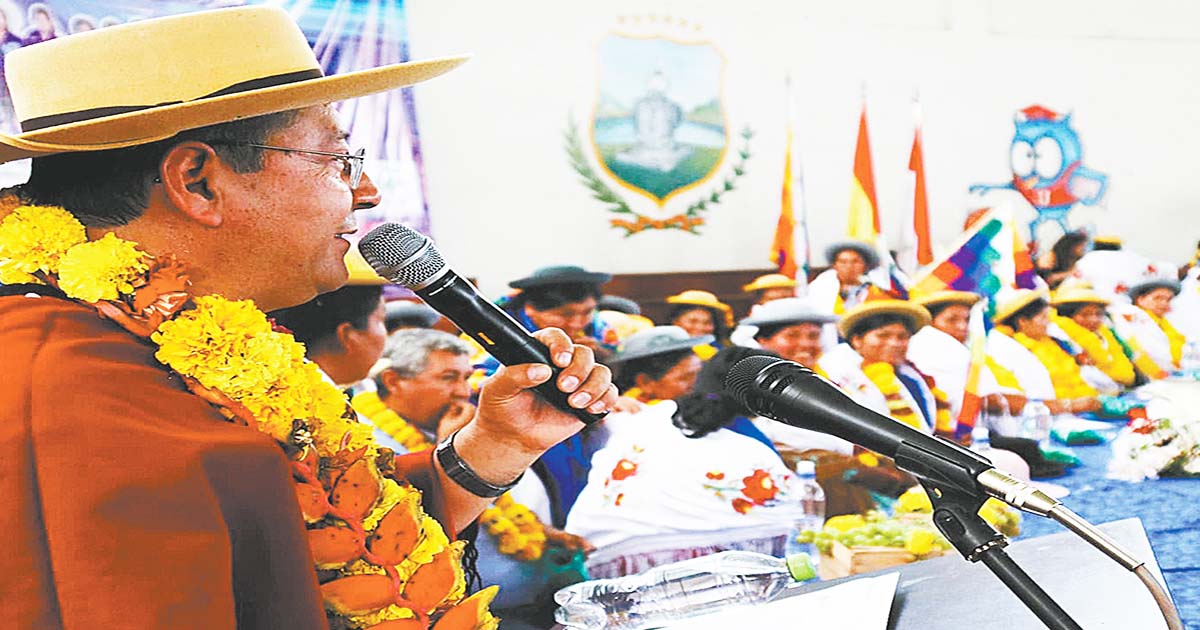 El presidente Luis Arce Catacora, en ocasión del XVIII congreso de las Bartolina Sisa, en Tarija.