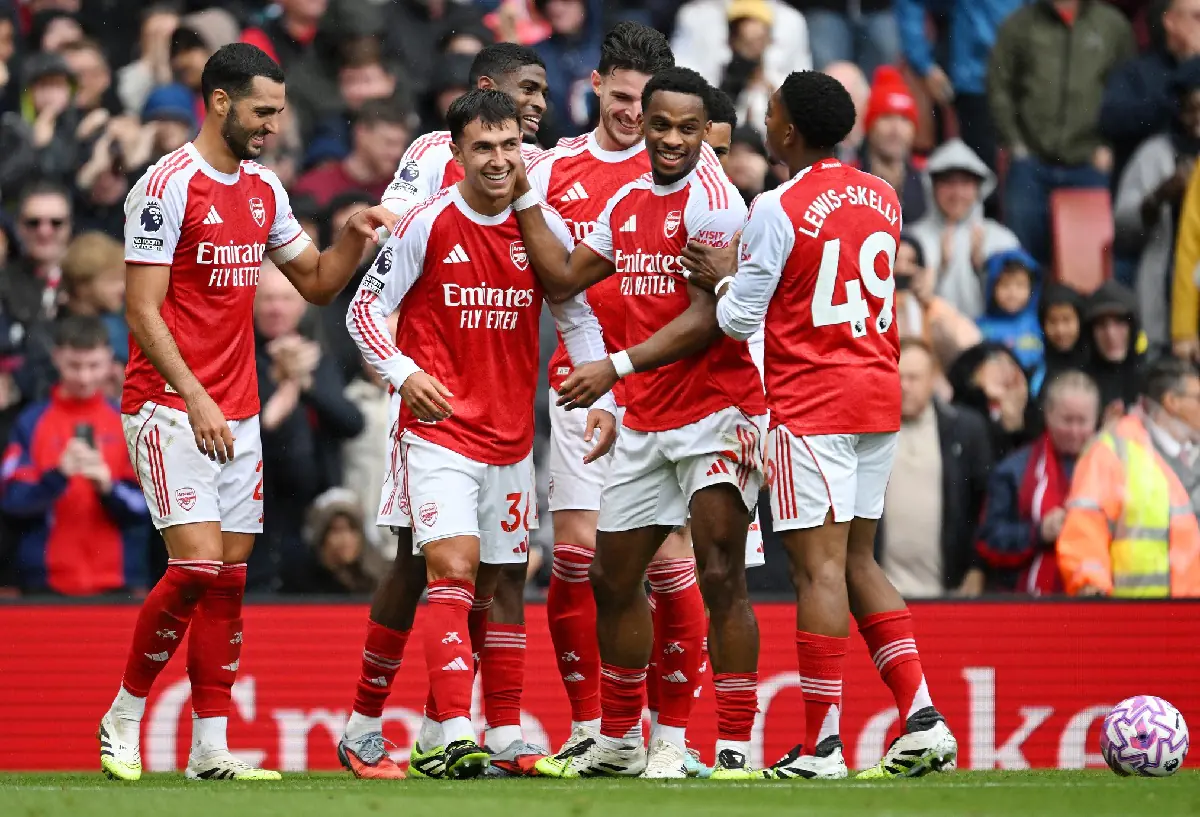 Derbi en las alturas en Anfield y estelar Arsenal-City en la Premier