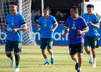 Bolívar emprende viaje a Cusco por el pase a cuartos