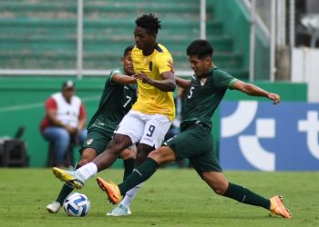 Bolivia cae ante Ecuador, pese a jugar de tú a tú