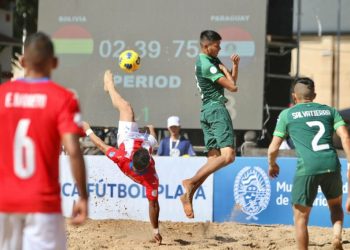 Bolivia sufre un duro revés ante Paraguay en la Copa América del fútbol playa