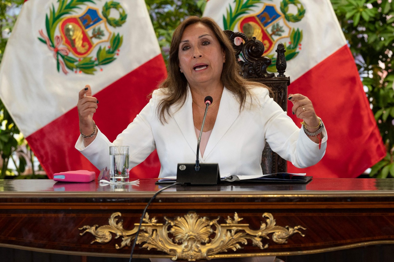 La presidenta de Perú, Dina Boluarte, en un discurso. Foto: Archivo AFP