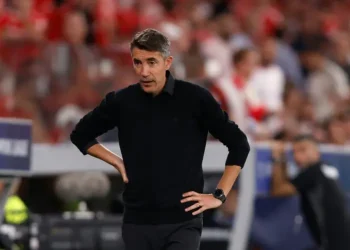 Benfica cesa a su entrenador tras la derrota ante Qarabag