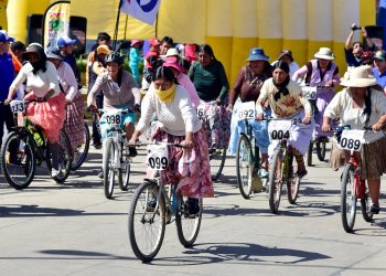 Carrera de ‘cholitas’ en bicicletas y kermés inaugurarán las fiestas del aniversario de El Alto
