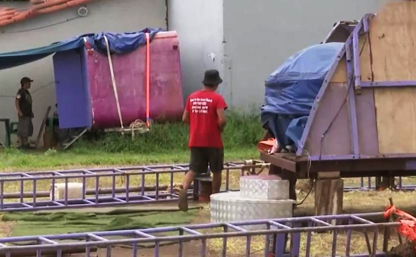 Tragedia en un circo, un payaso cae y muere en medio del traslado del negocio