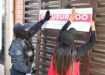 En operativo, clausuran 5 negocios cercanos a la UPEA