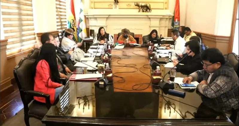 Ejecutivo edil La Paz amenaza con proceso por reelección de Chambilla