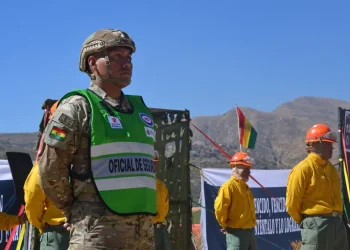 Un plan reforzado contra incendios empieza en Cochabamba