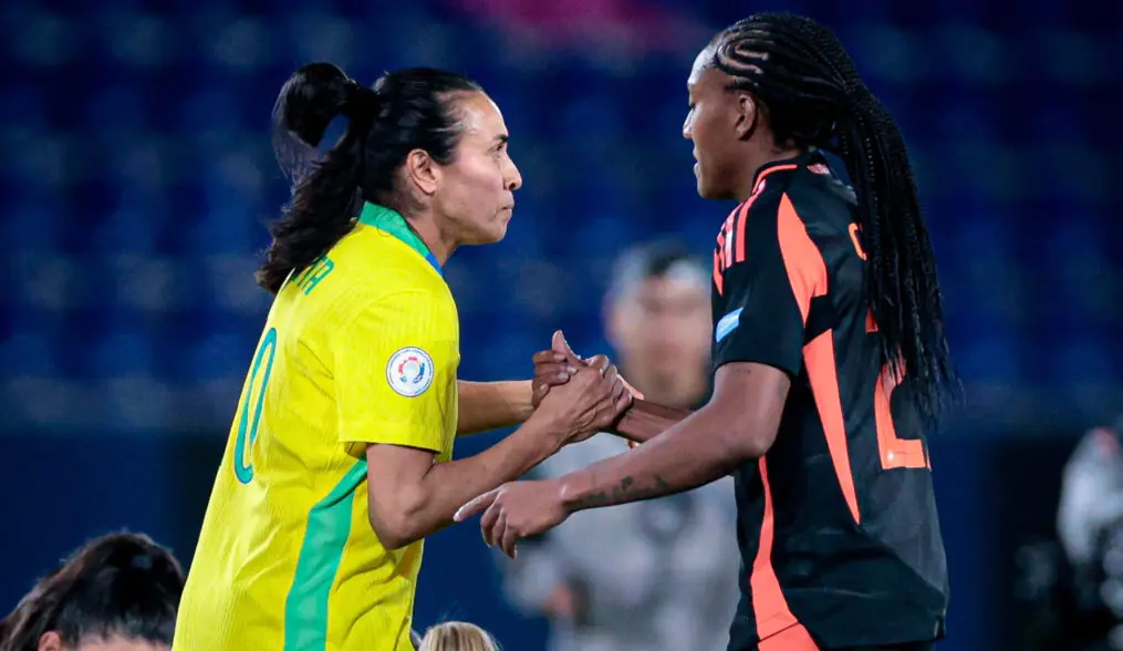 Brasil busca frenar a Uruguay en semis de la Copa América femenina