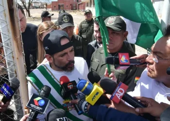 Camacho hace ‘escala’ en el TDJ de La Paz para luego partir a Santa Cruz