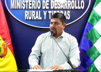 Flores lamenta que candidatos de izquierda rechacen convocatoria del MAS