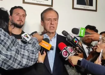 Quiroga impulsa agenda legislativa junto a su bancada para enfrentar la crisis