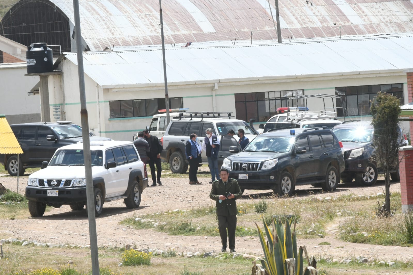 Limpias confirma que comisión de la CIDH se reunió con Camacho y Apaza en Chonchocoro
