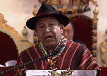 Choquehuanca fustiga el caudillismo y el ‘llunk’erío’ político