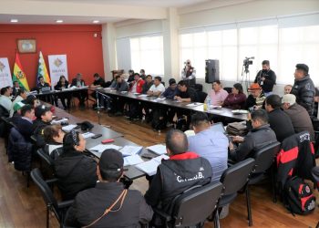 Educación afirma que maestros urbanos critican la malla curricular, pero no dan propuestas para mejorarla