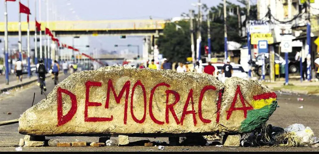 Bolivia: 43 años defendiendo la democracia con el voto