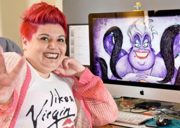 La cineasta Denisse Arancibia, en su espacio de trabajo y creación.